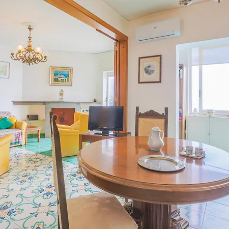 Apartman Sea Inside *